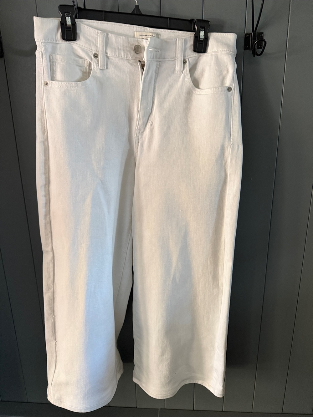 Banana Republic White Wide-Leg Jeans - Flared Silhouette
